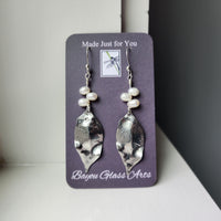 Fresh Water Pearl Earrings with Shiny Silver Leaf