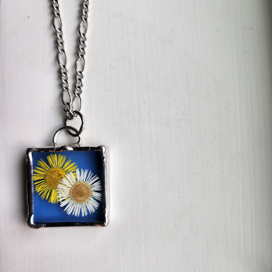 Little Daisy Necklace Real Flower on Stained Glass Pendant