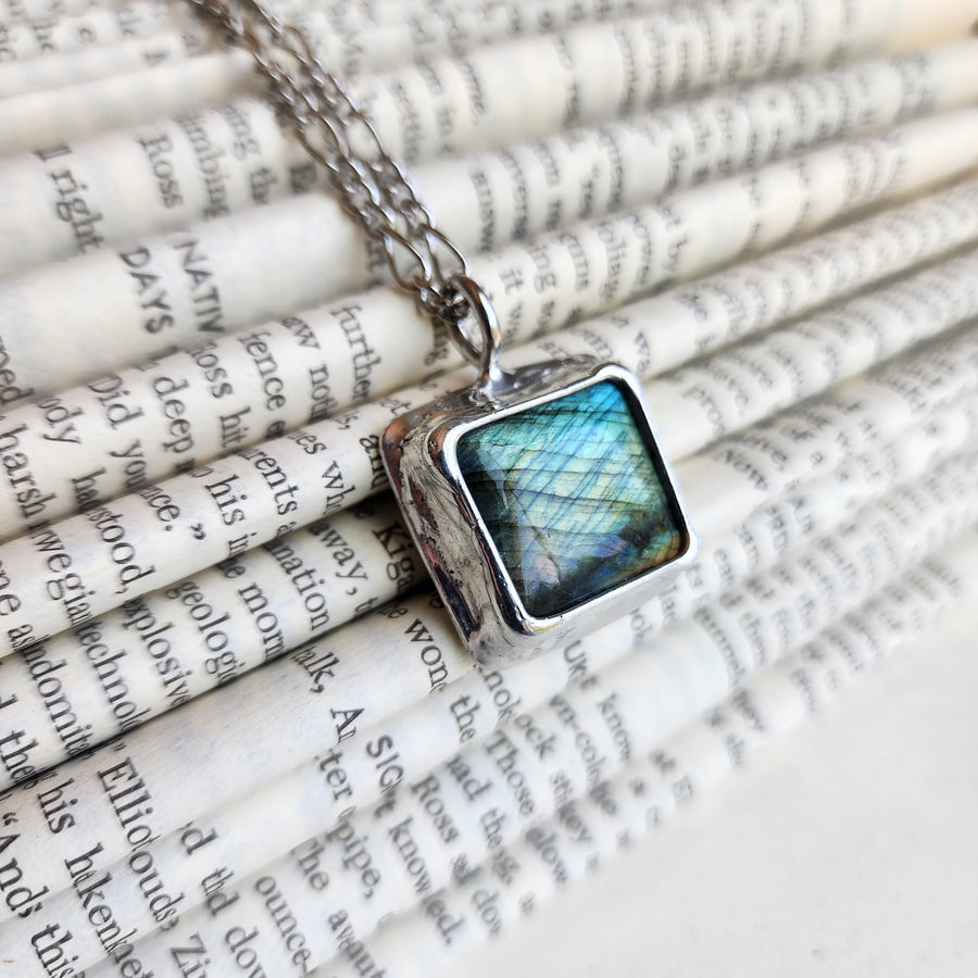 Labradorite Pendant Silver Finish