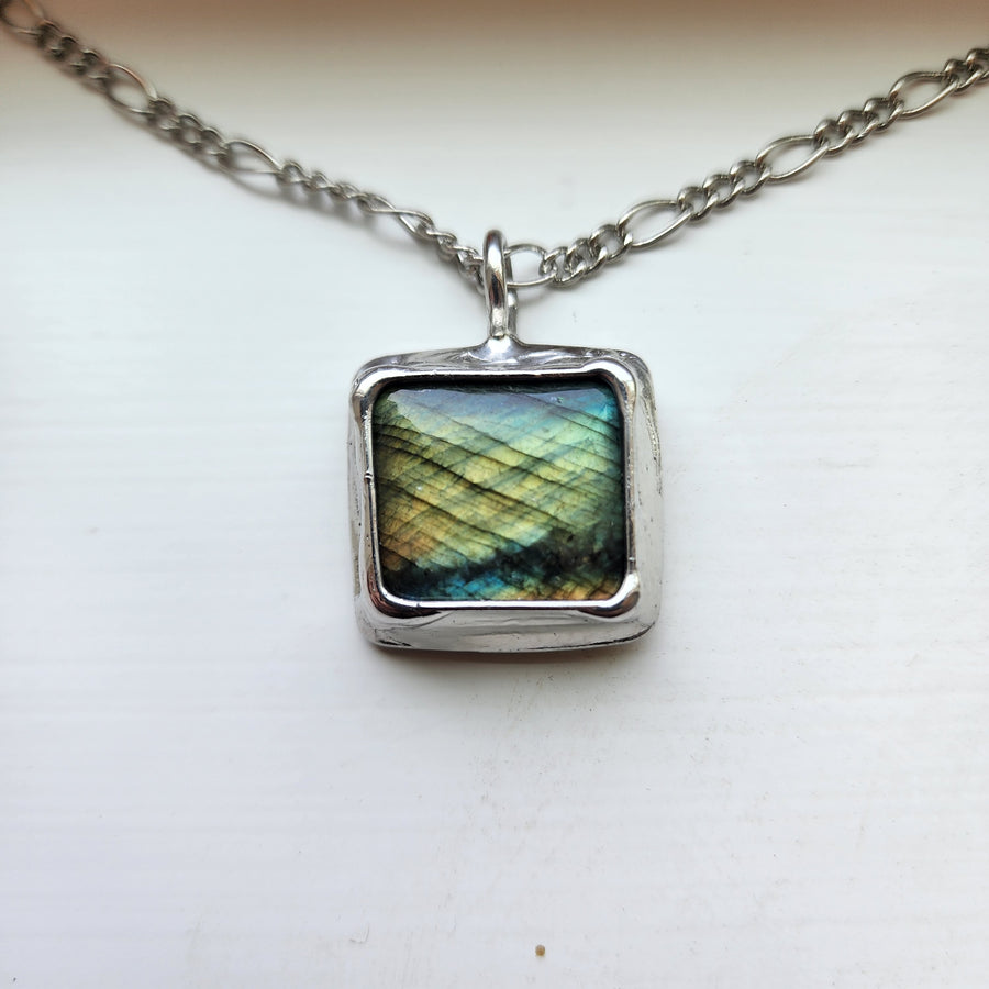 Labradorite Pendant Silver Finish