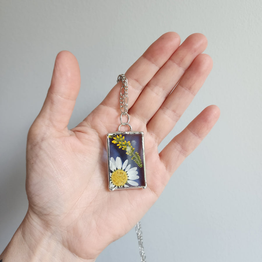 Real Daisy Necklace