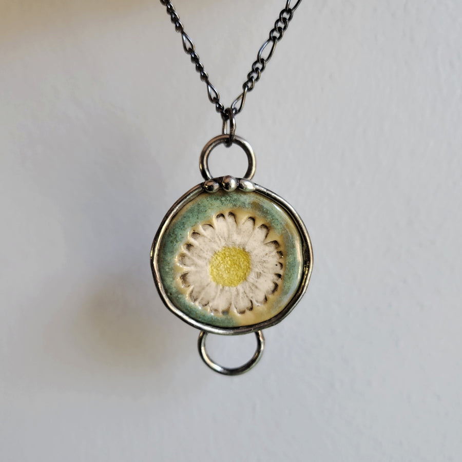 Daisy Necklace, Glasses Holder - SOLD