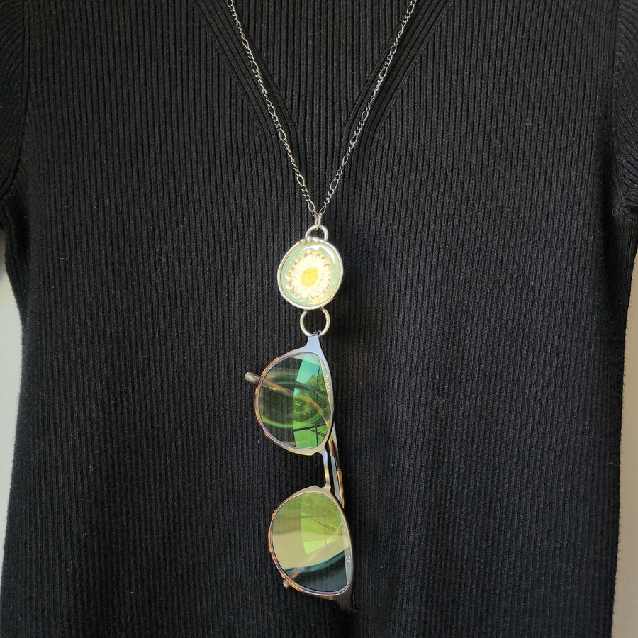 Daisy Necklace, Glasses Holder - SOLD