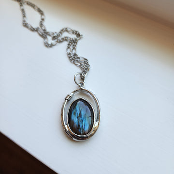 Labradorite Pendant Necklace for Women