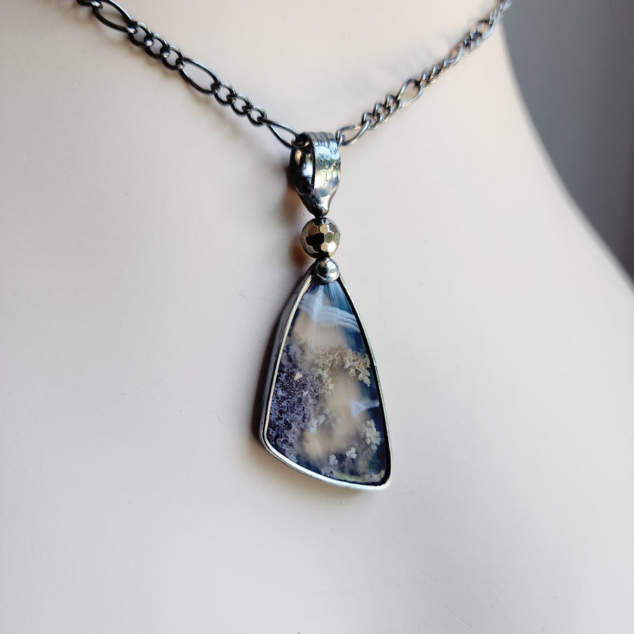 Moss Agate with Faceted Hemitite Bead