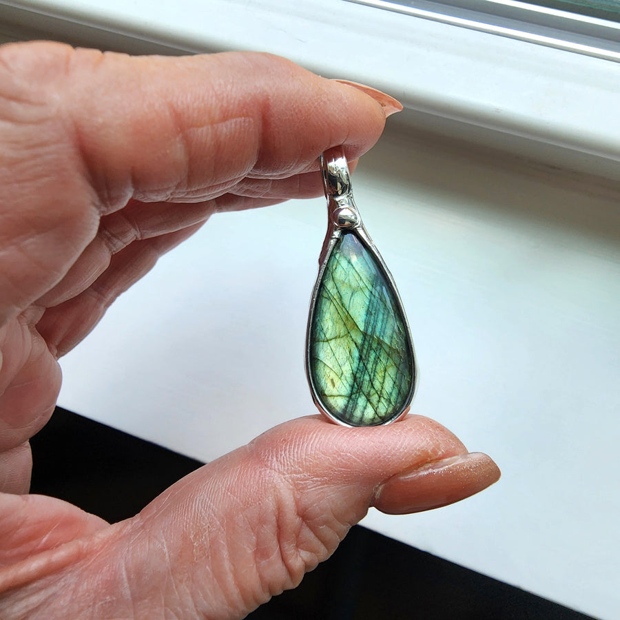 SOLD - Flashy Labradorite Pendant Necklace