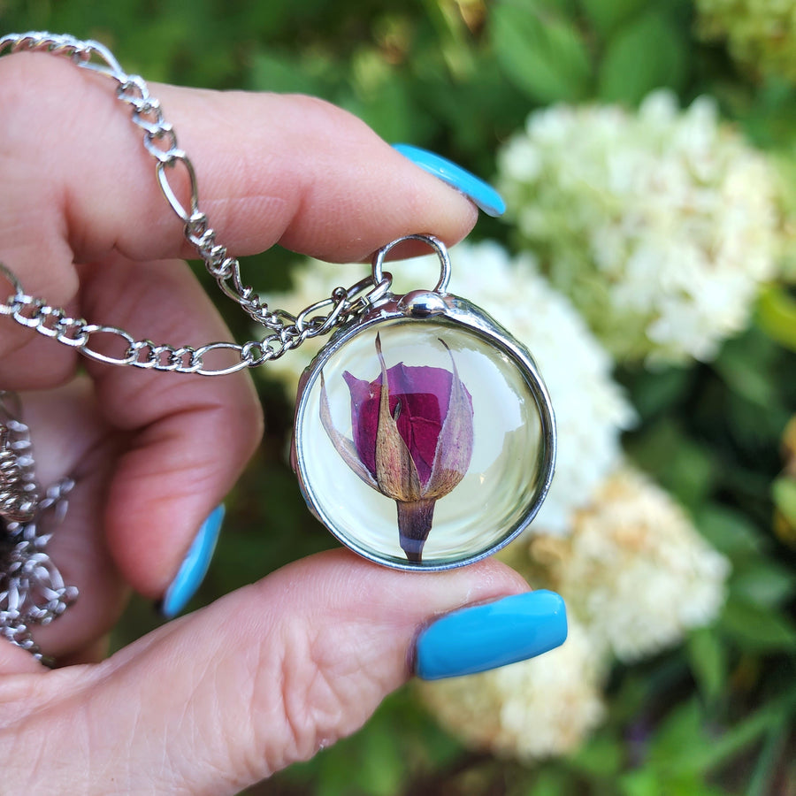 Red Rose Round Pendant