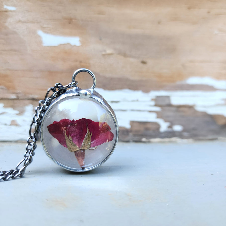 Red Rose Round Pendant