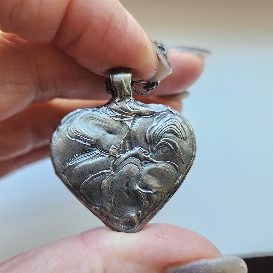 Moss Agate Heart Pendant Necklace for Women