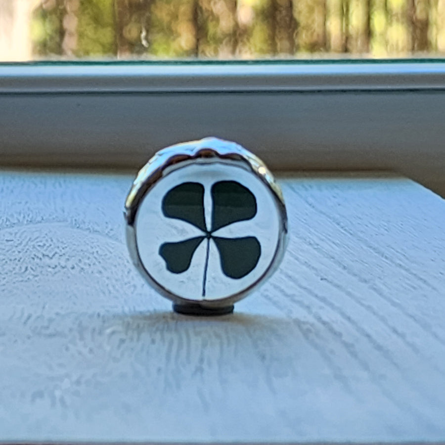 Pocket Good Luck Token, Four Leaf Clover in Glass