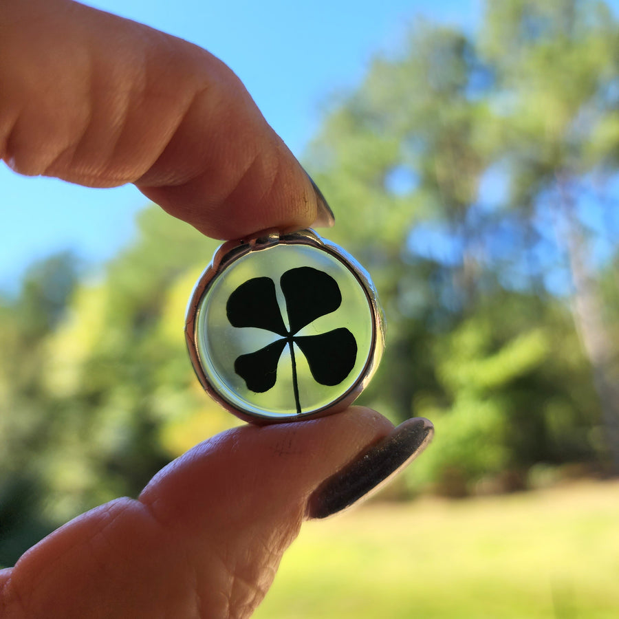 Pocket Good Luck Token, Four Leaf Clover in Glass