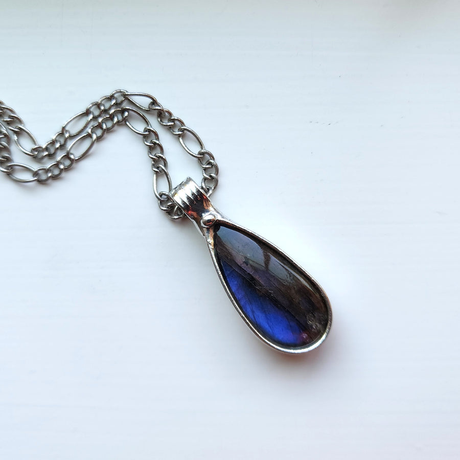 Dark Blue Labradorite Pendant Necklace