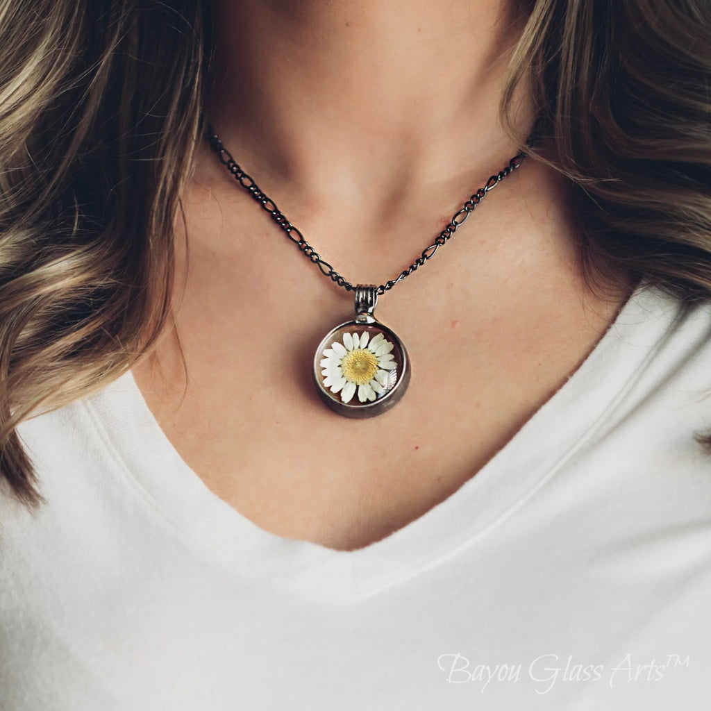 daisy pendant necklace real flower in glass botanical jewelry
