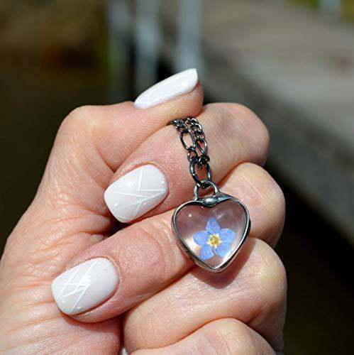 tiny_blue_pressed_flower_necklace