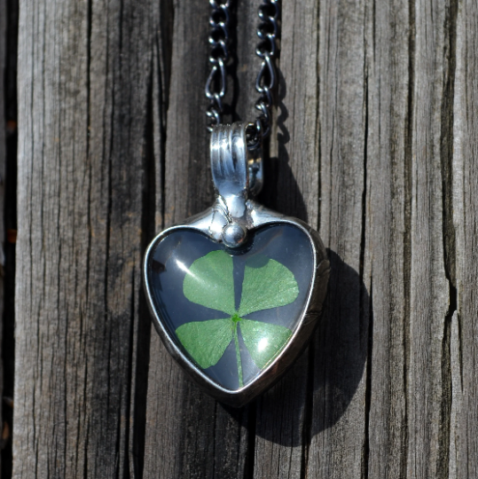 Women's Four Leaf Clover Pendant Necklace