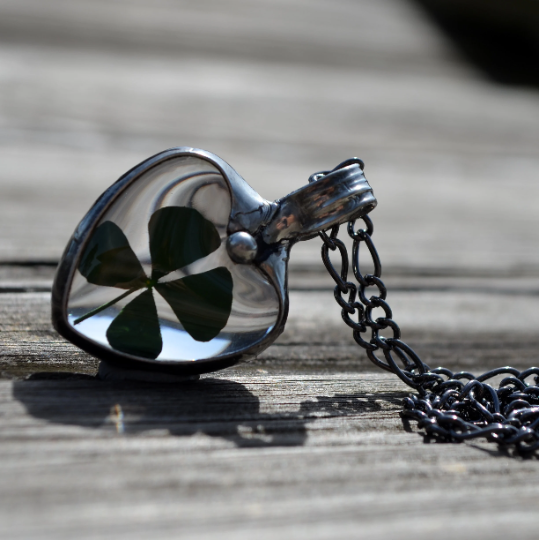 4 leaf clover heart necklace deals