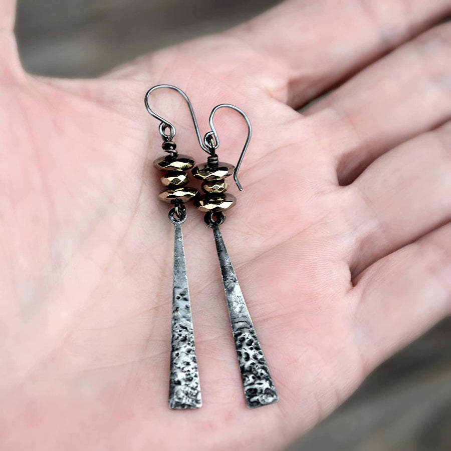 long_dangle_earrings_with_hematite_beads