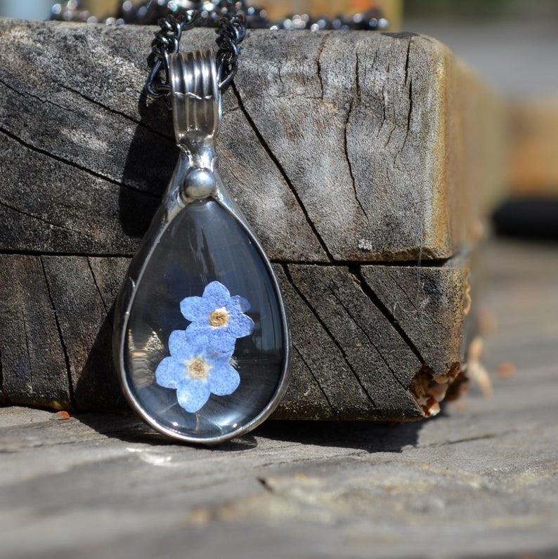 blue_forget_me_not_necklace
