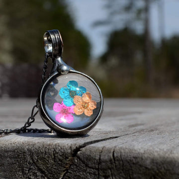 colorful_forget_me_not_pendant