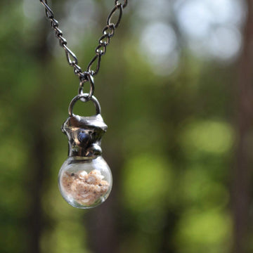 seashells_and_sand_in_shaker_bottle_pendant