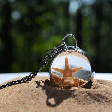 Handmade_Necklace_with_Starfish_and_Sand_Round