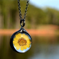 Boho_Chic_Sunflower_Necklace_for_Women 