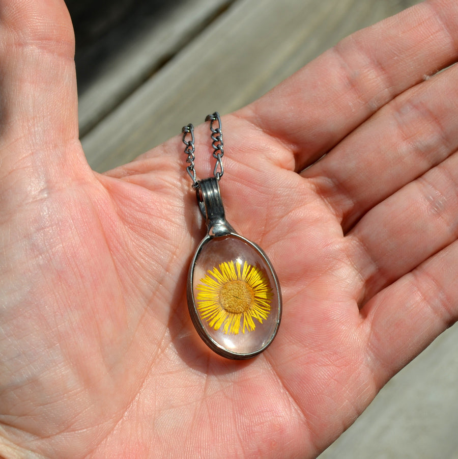 Pressed_Flower_Sunflower_Necklace