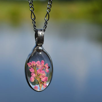 Pink_pressed_flower_Jewelry