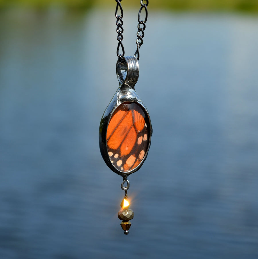 Long_Butterfly_Oval_Pendant