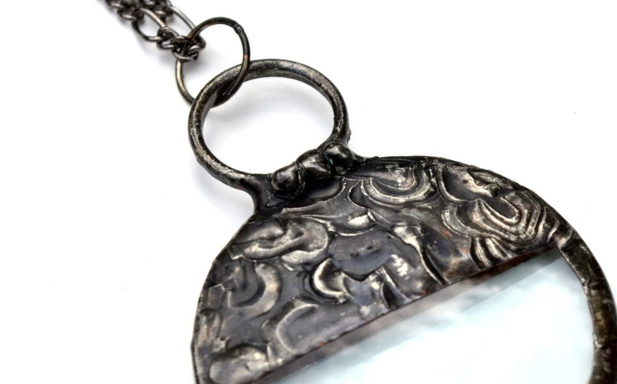 Close_Up_Magnifying_Glass_Necklace
