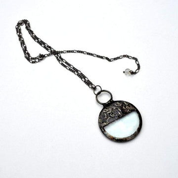 Magnifier_Looking_Glass_necklace